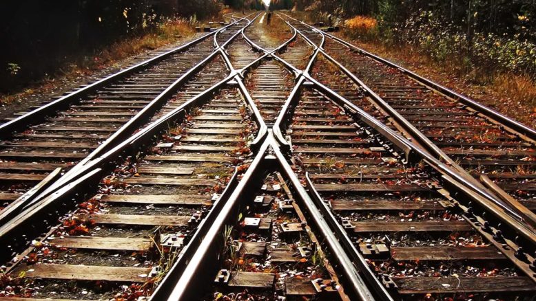 outdoors_railroad_tracks-778x438