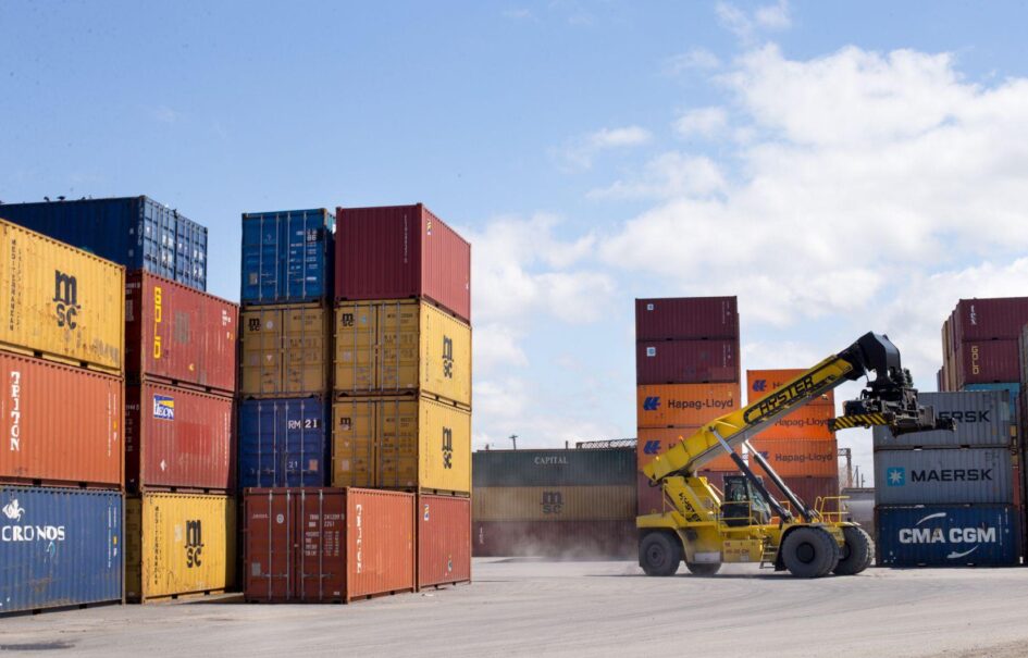 blocage-de-la-plateforme-de-transbordement-de-raymont-logistiques-09-22-2021-945x605-1