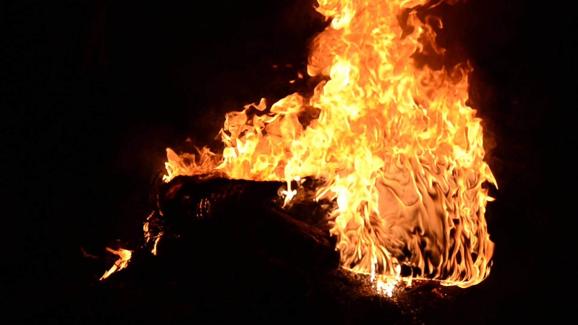 people-protest-burning-tire-burning-footage-086531465_prevstill