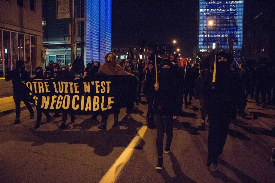 Le Black Bloc reprend les rues de Montréal