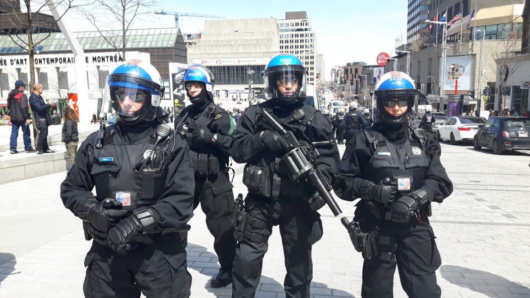 Une manifestation d’extrême-droite protégée par la police contre les antifascistes