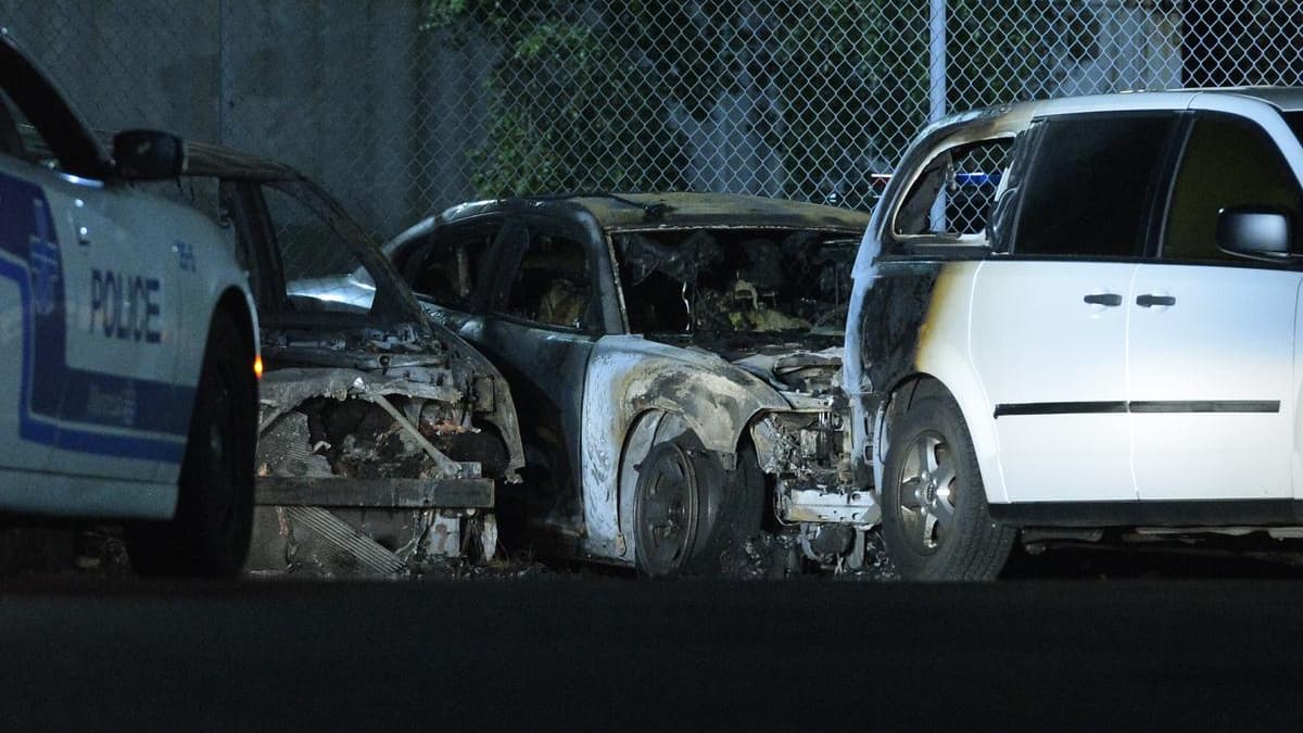 Incendie de 7 voitures de police à un garage d'entretien du SPVM