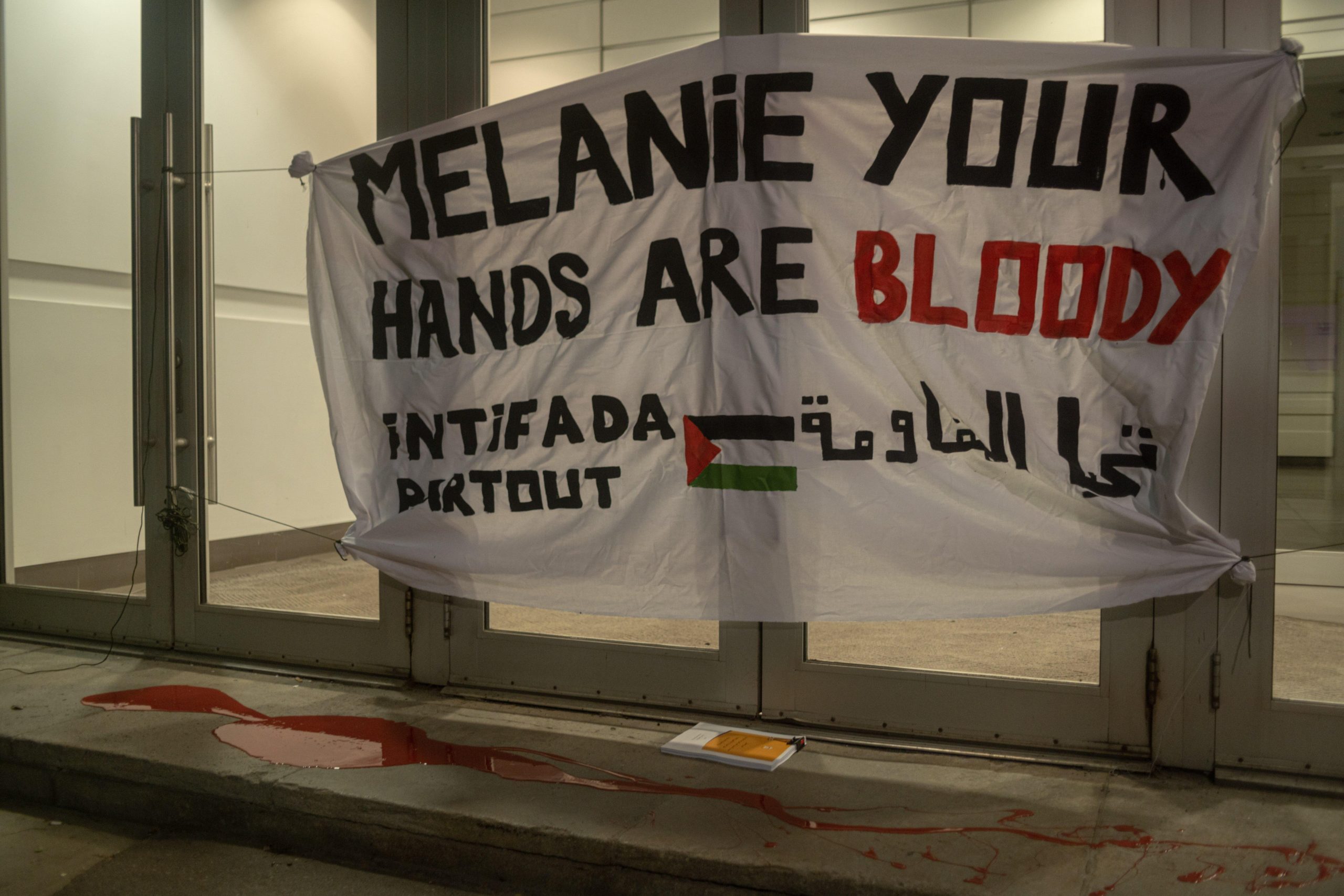 Intifada partout : Action directe au bureau de Mélanie Joly