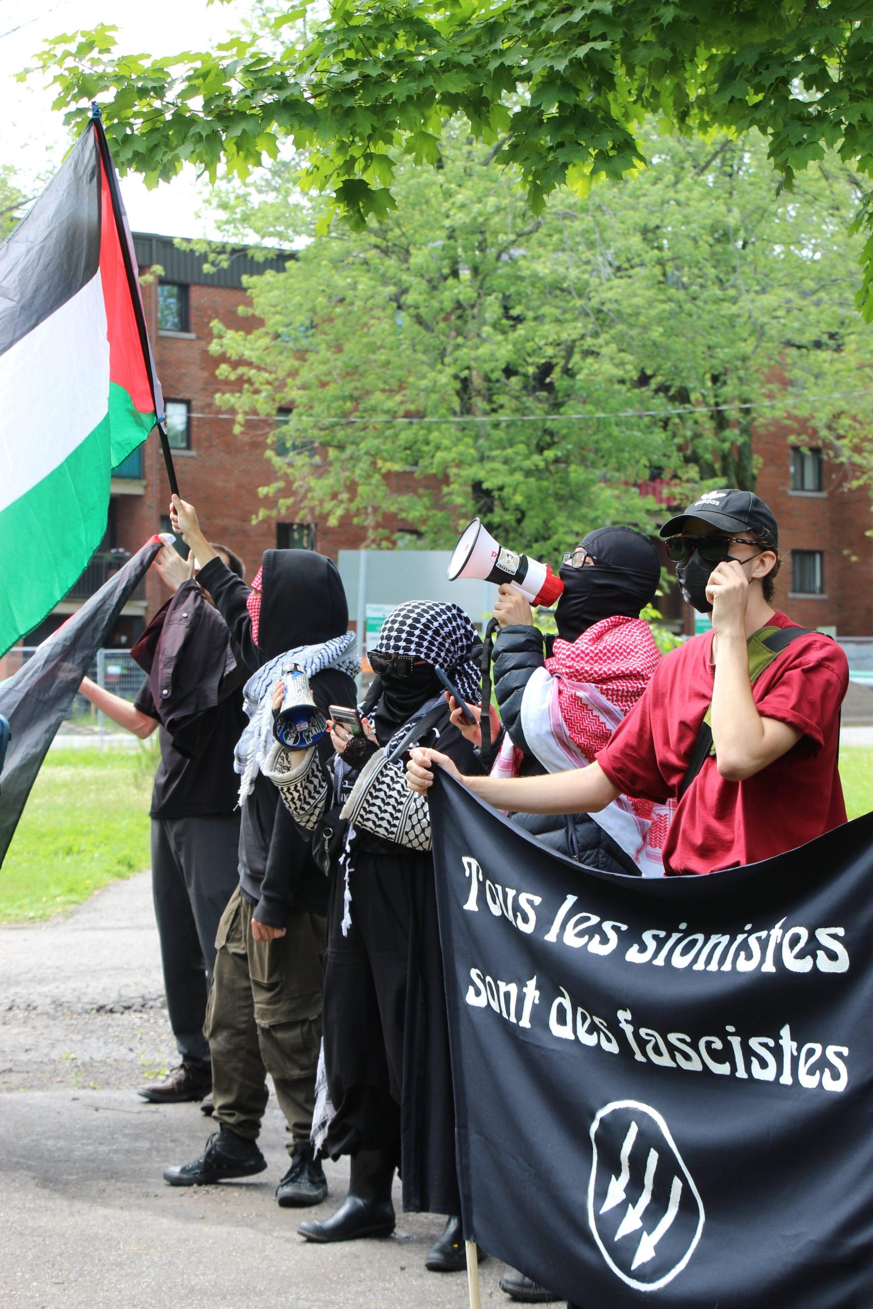 Retour sur l'action du 29 juin contre le BBQ annuel libéral pour la fête du Canada à Québec